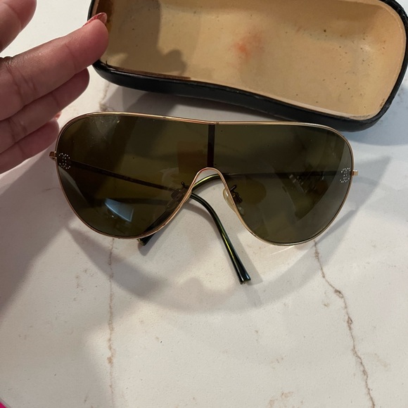 chanel for the GAWDs - Picture 6 of 6